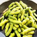 しーてっぷ's cooksnap of when they made 簡単少量の水とフライパンで蒸し茹☆枝豆☆.
