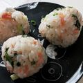 LunaJuno's cooksnap of when they made 弁当＆朝食に！簡単ゴマ油香る鮭のおにぎり.