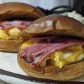 NAGANO久留米's cooksnap of when they made ベーコンスクランブルエッグバーガー.