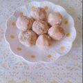 口福さん♪'s cooksnap of when they made 簡単さくほろ☆米粉のきな粉スノーボール。.