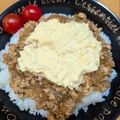 ナチュキチ♪'s cooksnap of when they made 鶏ひき肉で簡単！チキン南蛮風な丼.