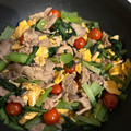 miiiiitomo's cooksnap of when they made 牛肉と小松菜とトマトと卵のオイスター炒め.