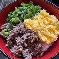 hirokumi93's cooksnap of when they made ホントに簡単な三色丼.