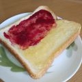 えりこ82☆'s cooksnap of when they made 1枚で2度楽しめるジャム食パン♫.