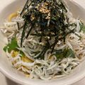 *けいこっこ*'s cooksnap of when they made 火を使わず◎贅沢しらすのバター醤油パスタ.