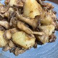 ズボラが腎臓病's cooksnap of when they made 舞茸とじゃがいものバター醤油.