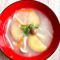 悠LOVE航's cooksnap of when they made 秋の味噌汁(さつまいもときのこ).