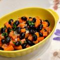 お料理ニャロメ's cooksnap of when they made 黒豆と人参玉ねぎの蜂蜜入りマリネサラダ.