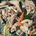 もーり☆☆'s cooksnap of when they made ☆小松菜と豚肉しめじの炒め物☆育ち盛り!.