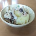 えりこ82☆'s cooksnap of when they made ツナ入り☆じゃがいもとしめじの煮物.