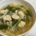 柴犬のお顔☆'s cooksnap of when they made もやし、ささみ、ニラのコンソメスープ♡.