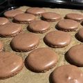 はなまる10969's cooksnap of when they made 表面が凸凹にならない簡単チョコマカロン.