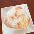 なーなちゃん's cooksnap of when they made ☆天かすのおにぎり☆鮭フレーク入り.