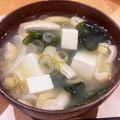 ママメイン！時々子供's cooksnap of when they made 豆腐とわかめと油揚げの味噌汁.
