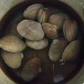 331ミミイ's cooksnap of when they made 砂抜きしないで冷凍しちゃったあさりは‥.