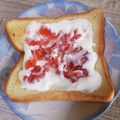 ponnko's cooksnap of when they made まろやか♪ヨーグルトと苺のトースト♥.
