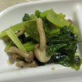 Halü★mama's cooksnap of when they made 包丁・まな板使わない！低糖質小松菜しめじ.