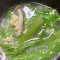 kinkinsan's cooksnap of when they made しめじとレタスの卵スープ.