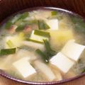 わたさな2016's cooksnap of when they made ニラ&豆腐としめじのお味噌汁.