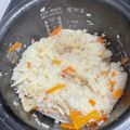 ゆゆゆちゃん★☆'s cooksnap of when they made 塩麹炊き込みご飯で作る♪やみつきおにぎり.