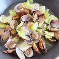 keikotan✱'s cooksnap of when they made ～✿あさり酒蒸し✿～にんにくバターで旨味.