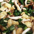 ももちゃんまこちゃん's cooksnap of when they made 小松菜と油揚げの煮浸し♪簡単だしが決めて.