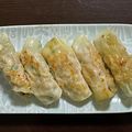 mi_ricky's cooksnap of when they made 残った餃子の皮で豚肉ロール焼き.