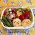 hime's cooksnap of when they made 仲良しヒヨコおにぎり＊キャラ弁.