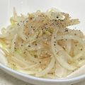 yummy?'s cooksnap of when they made 抱えてたべたい♪新玉ねぎとモヤシのナムル.