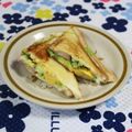 mmameco's cooksnap of when they made キャベツ・チーズ・ハムのホットサンド.