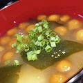 クックRGHNT9☆'s cooksnap of when they made なめことわかめと豆腐の味噌汁.