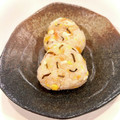 悠LOVE航's cooksnap of when they made 卵と塩昆布と鮭のおにぎり.