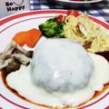 ☆★ケイト★☆'s cooksnap of when they made ハンバーグに！チーズソース♪.
