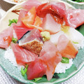 めみたん☆'s cooksnap of when they made お刺身の切り落としで海鮮丼.