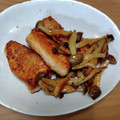 みぃくんのママ's cooksnap of when they made 鮭のムニエル♡和風きのこソース♪.