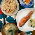 うさこママ★'s cooksnap of when they made 『お魚厚揚げ』•玉ねぎ•わかめの味噌汁.