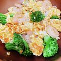 ちび☆あず's cooksnap of when they made えびとブロッコリーのふわふわ卵炒め.