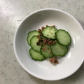 Ruriluru's cooksnap of when they made 簡単!3分!きゅうりにふりかけ.