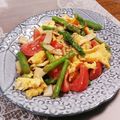 クックHG9V8Y☆'s cooksnap of when they made 彩り◎アスパラとトマトのふわふわ卵炒め.