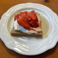 ブランディ's cooksnap of when they made いちごとクリームチーズ☆トースト.