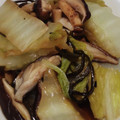 ヨシヨッシー's cooksnap of when they made 白菜と椎茸の塩昆布炒め.