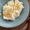 ミツマメ's cooksnap of when they made 革命的？！最速水切りヨーグルト.