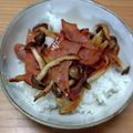 みぃくんのママ's cooksnap of when they made ベーコンとしめじのオイスターソース丼.
