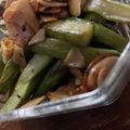 MULA's cooksnap of when they made 紫アスパラガスのニンニクオイル炒め.