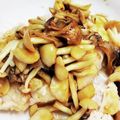 チロルっち's cooksnap of when they made 鶏むね肉とキノコのガーリック醤油炒め.