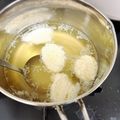 aaikoo's cooksnap of when they made ふわとろ〜長芋だんごのお味噌汁.