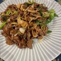 Faiza's cooksnap of when they made 葱たっぷり台湾定番料理★葱と牛肉の炒め物.