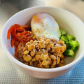azbjbn's cooksnap of when they made 美容に♪オクラと納豆とキムチ和え♪卵のせ.