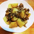 ナンキンハゼ's cooksnap of when they made 舞茸とじゃがいものバター醤油.