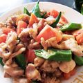 ゆるмαмα's cooksnap of when they made 鶏むね肉とトマトとオクラのナンプラー炒め.